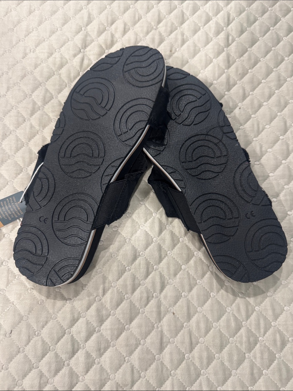 Vionic Black Cross-Strap Slide Sandals - Picture 3 of 4
